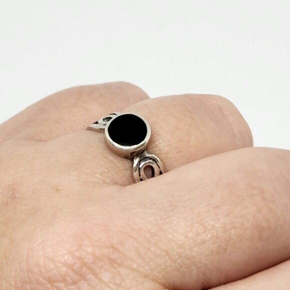 Sterling Silver Ring Braided Pattern w/ Round Black Stone 925 Hallmarked Onyx? - Picture 7 of 7
